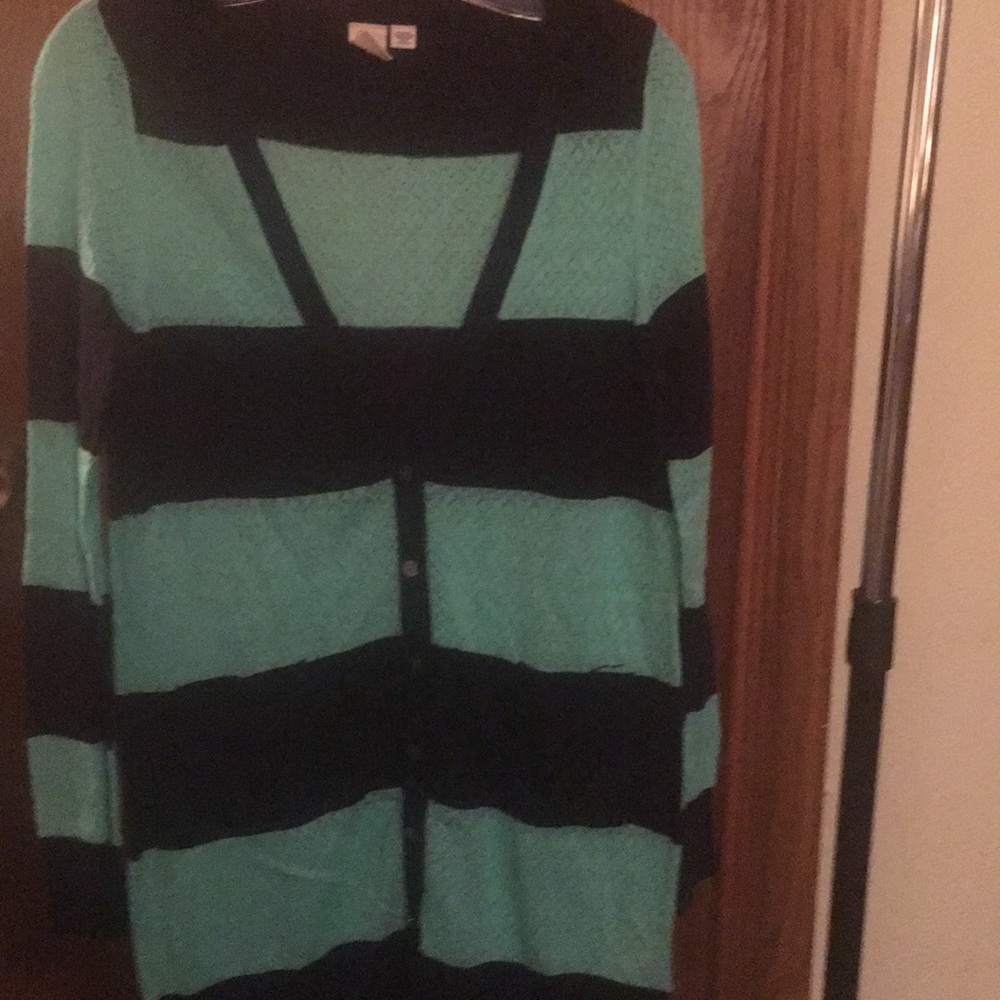 Sweater - Picture 3 of 3